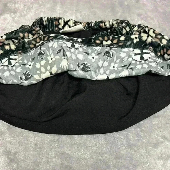 Gymboree - Velour floral full skirt. Size 3-6 months - Picture 3 of 3